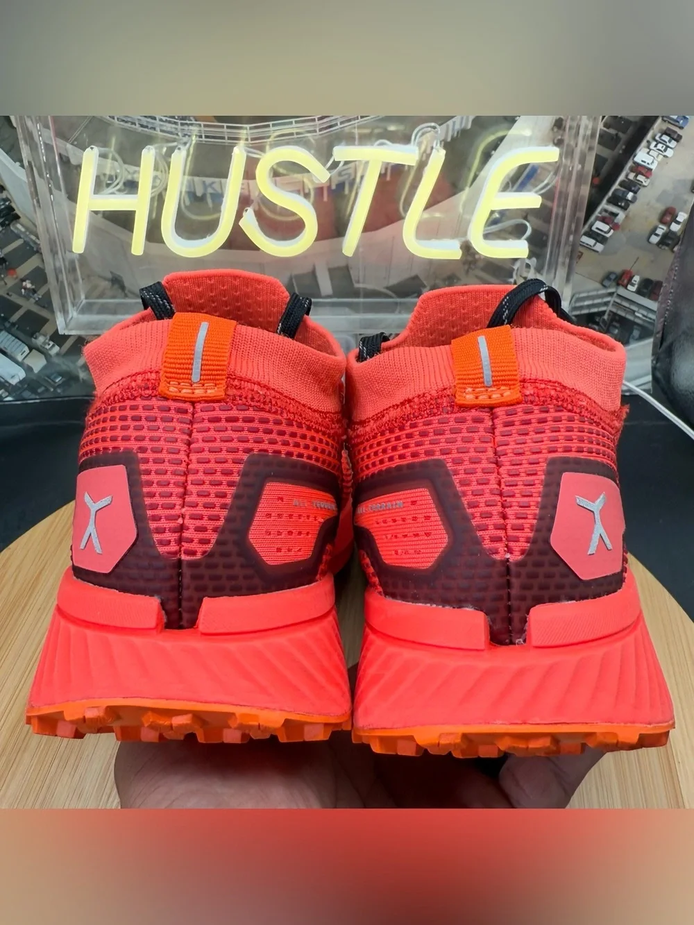 Flux Footwear Adapt Trail Runner Solar Red Knit Shoes Women’s 7/ Men’s 5.5